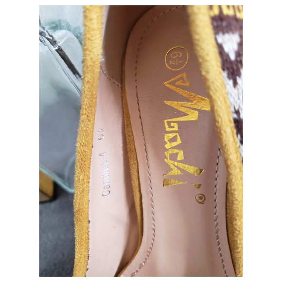 Machi Pumps - Picture 7 of 8